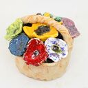 Koszyk ceramiczny z kwiatami handmade - prezent, który zachwyca