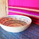 Umywalka Ceramiczna Nablatowa Hafty 31 cm - Wzory Tradycyjnego Folkloru Inspiracją w Twojej Łazience