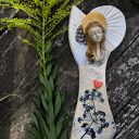 Ceramiczny anioł stróż na chrzest - wyjątkowa dekoracja dla dziecka