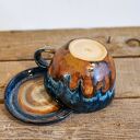 Ceramiczna filiżanka malinowa z buldożkiem francuskim