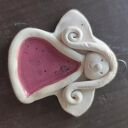 anioł ceramiczny w kolorowej sukience