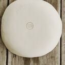 Ręcznie robiony talerzyk ceramiczny 23 cm z gliny z napisem
