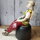 Anioł personalizowany kierownik budowy - figurka z ceramiki z ptaszkiem