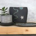 Wazon ceramiczny Otuliny w czerni - ręcznie wykonany prezent do Twojego wnętrza