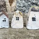 Trzy domki raku - ręcznie robiona dekoracja ceramiczna