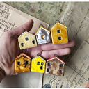 Domki z zaczepami żółto - brązowe