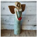 Anioł seledynowy z sercem