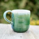 Kubek ceramiczny z koniem - zielony gniady, rękodzieło