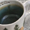 Kubek ceramiczny handmade z motywem lasu i grzybów