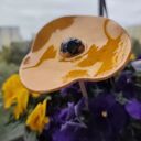 Morelowy kwiat ceramiczny do ogrodu - ręcznie robiona dekoracja