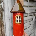 Domek ceramiczny z dzwonkiem - rękodzieło na balkon i do ogrodu