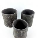 Komplet 3 matowych doniczek ceramicznych z czarnej gliny - handmade
