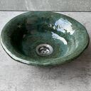 Zielona umywalka nablatowa z ceramiki w rustykalnym stylu (handmade)