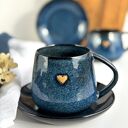 Duża filiżanka / Kubek beczułka granatowy ręcznie robiony ze spodkiem 320 ml - Nocne niebo z sercem