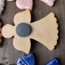 Magnesy ceramiczne aniołki - kolorowe podziękowanie dla gości