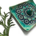Koronkowy talerzyk ceramiczny i stożek na kadzidełko