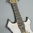 Gitara rokowa II - ręcznie wykonana dekoracja ceramiczna z metalowymi detalami