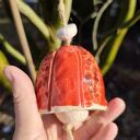 Uroczy dzwoneczek ceramiczny handmade do ogrodu i na balkon