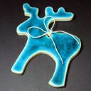 Turkusowy Pan Renifer - ceramiczna zawieszka choinkowa