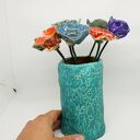 Komplet ceramicznych kwiatów na druciku z wazonem - handmade, 8 szt.