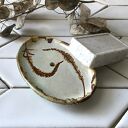Mydelniczka ceramiczna "Pokryte rdzą" z motywem roślinnym