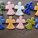 Aniołek ceramiczny magnes - rękodzieło na wyjątkową pamiątkę