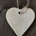 Zielone serce ceramiczne - zawieszka handmade na prezent