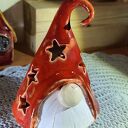 Ręcznie robiony krasnal ceramiczny - lampion bożonarodzeniowy ok. 14 cm 