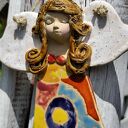 Ręcznie robiony ceramiczny anioł - pamiątka z przesłaniem na chrzest, komunię i ślub