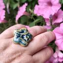 Ręcznie robiony pierścionek ceramiczny zielono-turkusowy