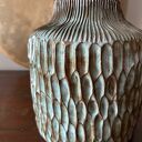 Wazon ceramiczny „Deep Lines” - ręcznie szkliwiony w głębokim niebieskim