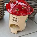 Domek ceramiczny - lampion z jasnej gliny, błyszczące szkliwa (21 x 16 cm)