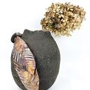 Wazon ceramiczny handmade w kolorze czekolady z listkami z postarzanej miedzi