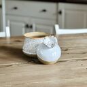 Cukiernica ceramiczna z pokrywką w stokrotki