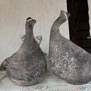 Para ceramicznych perliczek - ręcznie szkliwione rzeźby ptaków