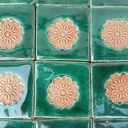 Folkowe kafelki ceramiczne mini 5x5 - ręcznie robione, rustykalne i trwałe