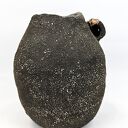 Wazon ceramiczny handmade w kolorze czekolady z listkami z postarzanej miedzi