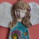 Ręcznie robiony ceramiczny anioł z kotami