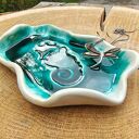 Ceramiczny talerzyk z konikiem morskim do łazienki - c537