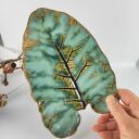 Ceramiczny talerz na biżuterię - liść łopianu (rękodzieło)