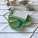 Mydelniczka „Liść monstery” - ceramiczny liść w turkusie i zieleni