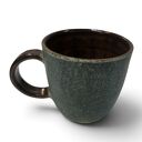 Ręcznie robiony kubek ceramiczny w odcieniach turkusu i brązu