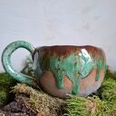 Ręcznie robiony kubek ceramiczny z serduszkiem w środku