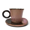 Ręcznie robiona filiżanka ceramiczna z podstawką
