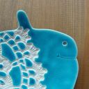 Folkowa mydelniczka ceramiczna Wieloryb w turkusie i bieli