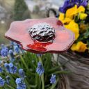 Ręcznie szkliwiony kwiat ceramiczny - poidło dla owadów na balkon i do ogrodu