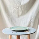 Bajeczna laguna - artystyczny talerz ceramiczny z odbitymi liśćmi