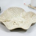 Ręcznie formowana duża misa ceramiczna na owoce