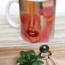 Ręcznie malowany kubek „Kolor kobiety” w kolorze czerwieni - autorski obraz na porcelanie