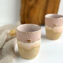 Wysoka czarka ceramiczna bez uszka 250 ml - Różowe migdały z sercem
